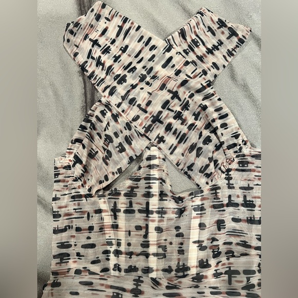 Heiress Beverly Hills Dress - Picture 5 of 5